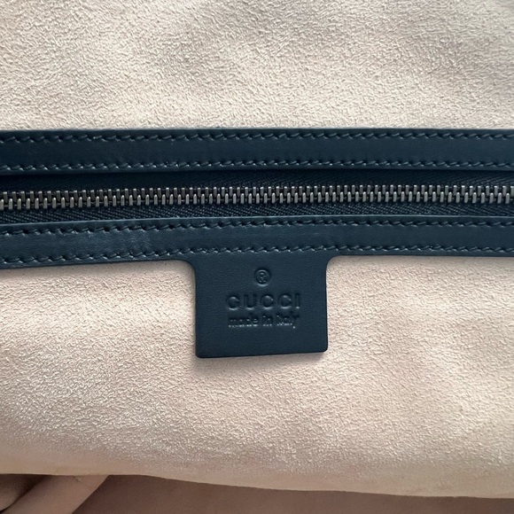 GUCCI Large handbag ! Authentic Gucci Brown suede ! Rare edition! - Picture 6 of 10